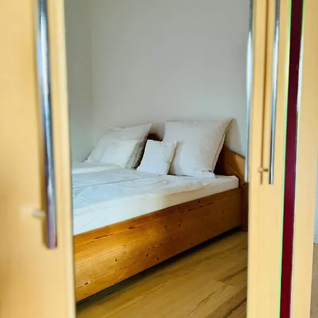 Сasa de vacaciones Cozy House With Courtyard