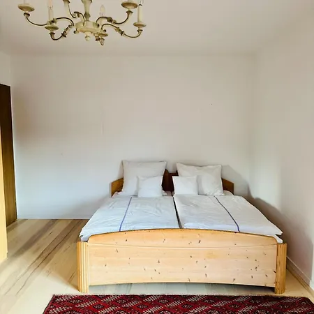 Сasa de vacaciones Cozy House With Courtyard Múnich