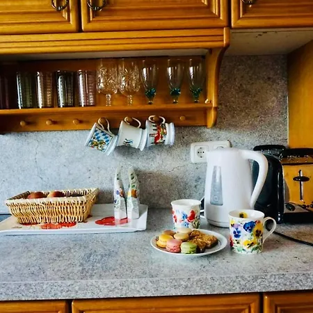 Сasa de vacaciones Cozy House With Courtyard