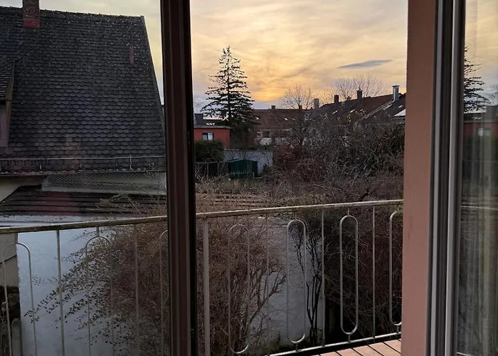 Cozy House With Courtyard Munique