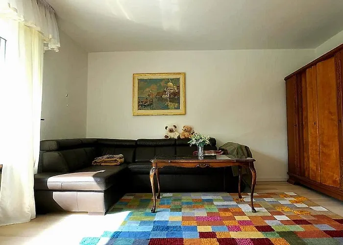 Σπίτι διακοπών Cozy House With Courtyard Μόναχο