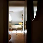 Сasa de vacaciones Cozy House With Courtyard
